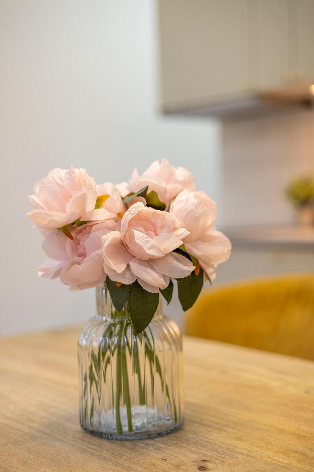 Located Grand With 4 Bedrooms Apartment